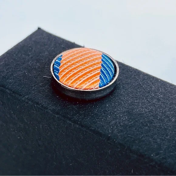 Paul Smith London Tie, Cufflinks, and Pocket Square Gift Set - Picture 11 of 16